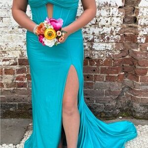 Gorgeous Turquoise Jovani Gown